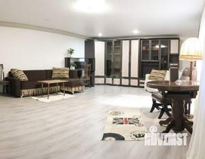 Таунхаус 215м², 3-этажный, на длительный срок,