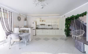 Дом 215м², 2-этажный, на длительный срок,