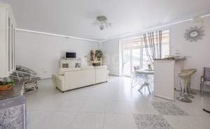 Дом 215м², 2-этажный, на длительный срок,