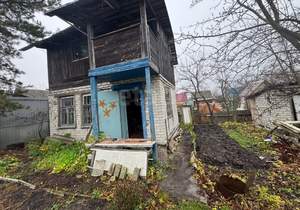 Дом 40м², 2-этажный, участок 5 сот.