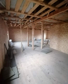 Дом 198м², 2-этажный, участок 5 сот.