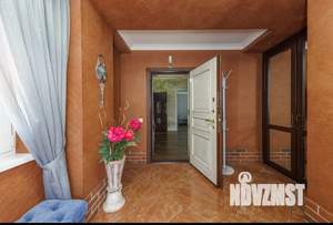 Дом 286м², 2-этажный, участок 13 сот.