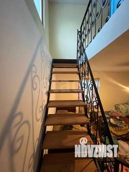 Дом 21м², 2-этажный, участок 10 сот.