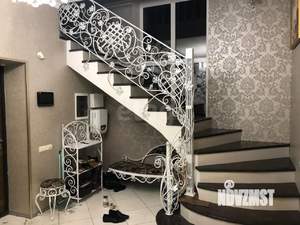 Дом 212м², 2-этажный, участок 14 сот.