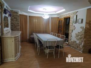 Дом 580м&sup2;, 3-этажный, посуточно, 