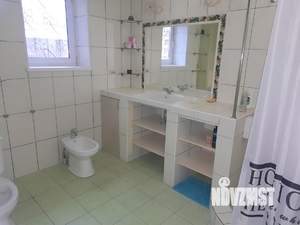 Дом 320м&sup2;, 2-этажный, на длительный срок, 