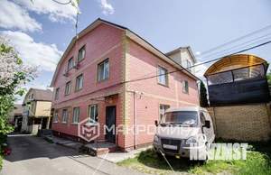 Таунхаус 100м², 3-этажный, на длительный срок, 