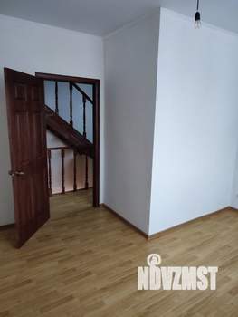 Таунхаус 125м&sup2;, 3-этажный, на длительный срок, 