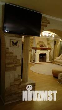 Дом 580м&sup2;, 3-этажный, посуточно, 