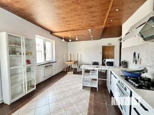 Дом 269м&sup2;, 2-этажный, участок 8 сот.  