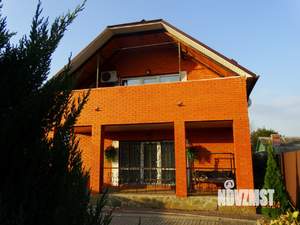 Коттедж 280м&sup2;, 2-этажный, участок 10 сот.  