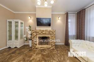 Дом 200м&sup2;, 2-этажный, участок 11 сот.  