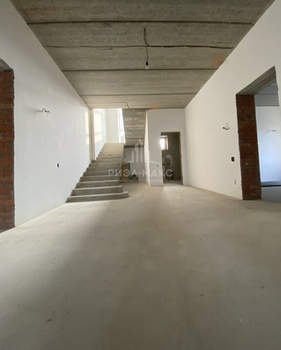 Дом 412м&sup2;, 3-этажный, участок 16 сот.  