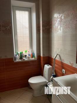 Дом 210м&sup2;, 2-этажный, участок 11 сот.  