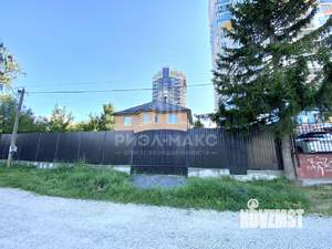 Дом 412м&sup2;, 3-этажный, участок 16 сот.  