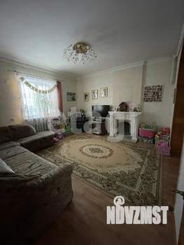 Дом 243м², 3-этажный, участок 15 сот.  