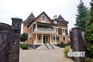 Дом 460м&sup2;, 3-этажный, участок 22 сот.  