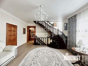 Дом 172м&sup2;, 3-этажный, участок 5 сот.  