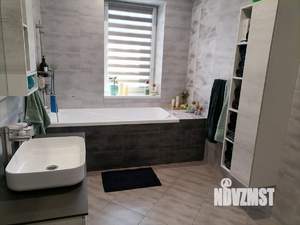 Дом 220м², 2-этажный, участок 20 сот.  