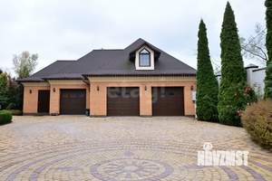 Дом 460м&sup2;, 3-этажный, участок 22 сот.  