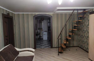 Дом 100м&sup2;, 2-этажный, участок 5 сот.  