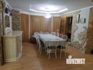 Дом 580м², 3-этажный, участок 10 сот.  