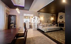 Дом 209м&sup2;, 2-этажный, участок 5 сот.  