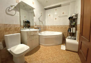 Дом 214м&sup2;, 3-этажный, участок 1 сот.  