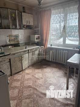 Дом 199м&sup2;, 3-этажный, участок 12 сот.  