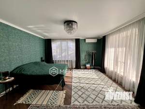 Коттедж 302м², 2-этажный, участок 12 сот.  