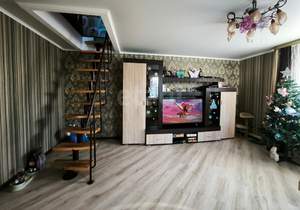 Дом 97м&sup2;, 2-этажный, участок 4 сот.  