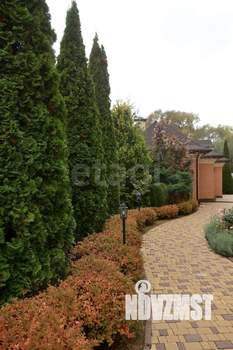 Дом 460м&sup2;, 3-этажный, участок 22 сот.  