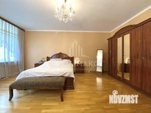 Таунхаус 214м&sup2;, 3-этажный, участок 1 сот.  