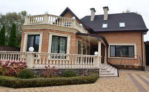 Дом 460м&sup2;, 3-этажный, участок 22 сот.  