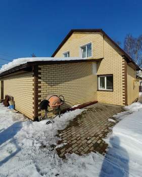 Дом 127м&sup2;, 2-этажный, участок 4 сот.  