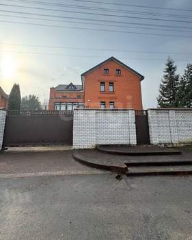 Дом 575м², 4-этажный, участок 20 сот.  