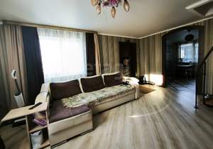 Дом 97м&sup2;, 2-этажный, участок 4 сот.  