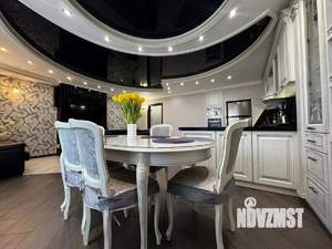 Таунхаус 220м&sup2;, 3-этажный, участок 11 сот.  