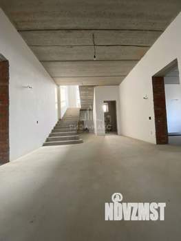 Дом 412м&sup2;, 3-этажный, участок 16 сот.  