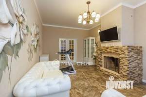 Дом 200м&sup2;, 2-этажный, участок 11 сот.  