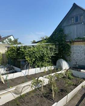 Дом 65м&sup2;, 2-этажный, участок 4 сот.  