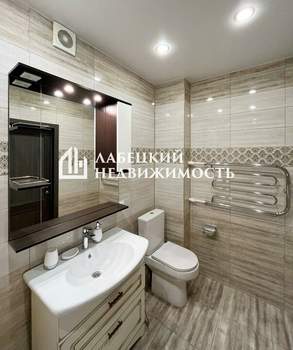 Дом 146м², 3-этажный, участок 1 сот.  