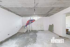 Дом 400м&sup2;, 3-этажный, участок 10 сот.  