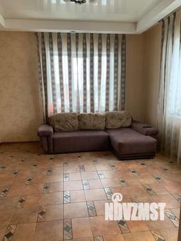 Дом 210м&sup2;, 2-этажный, участок 11 сот.  