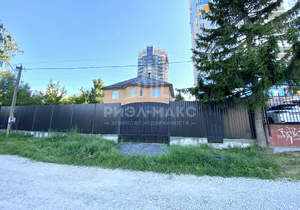 Дом 412м&sup2;, 3-этажный, участок 16 сот.  