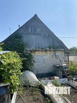 Дом 65м&sup2;, 2-этажный, участок 4 сот.  