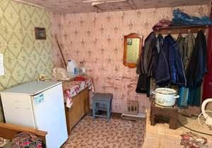 Дом 10м², 2-этажный, участок 6 сот.  