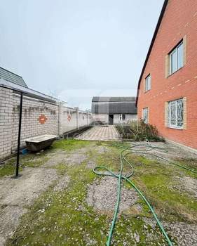 Дом 243м², 2-этажный, участок 6 сот.  