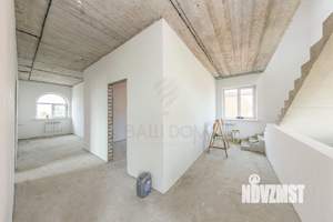 Дом 400м&sup2;, 3-этажный, участок 10 сот.  