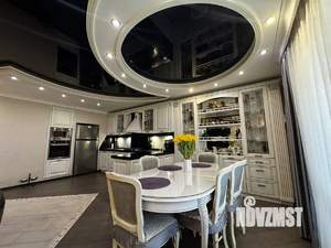 Таунхаус 220м&sup2;, 3-этажный, участок 11 сот.  